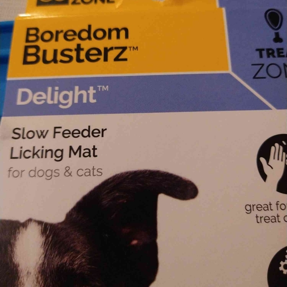 3 Pet Zone Boredom Busters Delight Blue Slow Feeder Licking Mat Stress Cat Dog - Picture 3 of 9